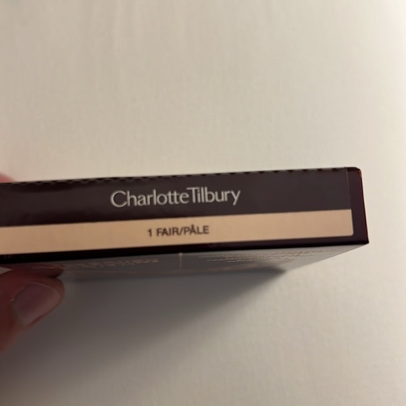 AIRBRUSH FLAWLESS FINISH- 1-Fair - Picture 2 of 3